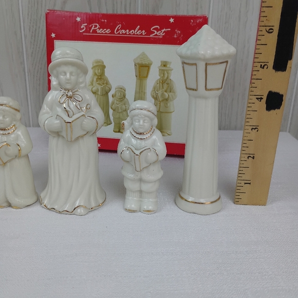 Vintage JCPenny 5 Piece Caroler Set Christmas Holiday w/ box Cream W/ Gold Trim - Picture 9 of 16